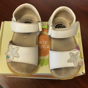 Livie & Luca classic cloud sandals size 5